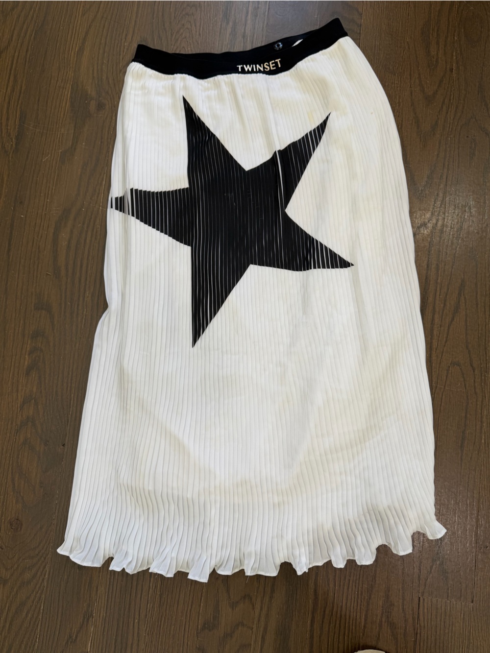 Twin-Set White Pleated Skirt with Black Star